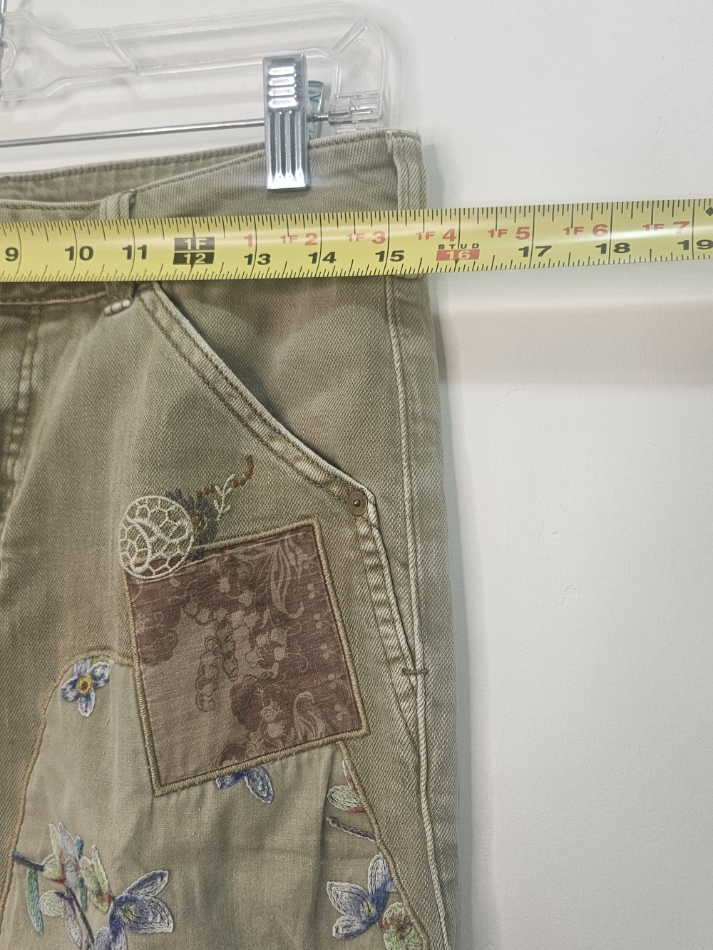 Pilcro The Wanderer Olive Distressed Boho Patchwork Pants sz28 - Picture 5 of 8